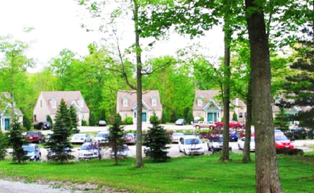 Spruce Hill Inn & Cottages Mansfield Camera foto