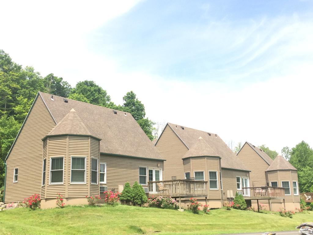 Spruce Hill Inn & Cottages Mansfield Esterno foto