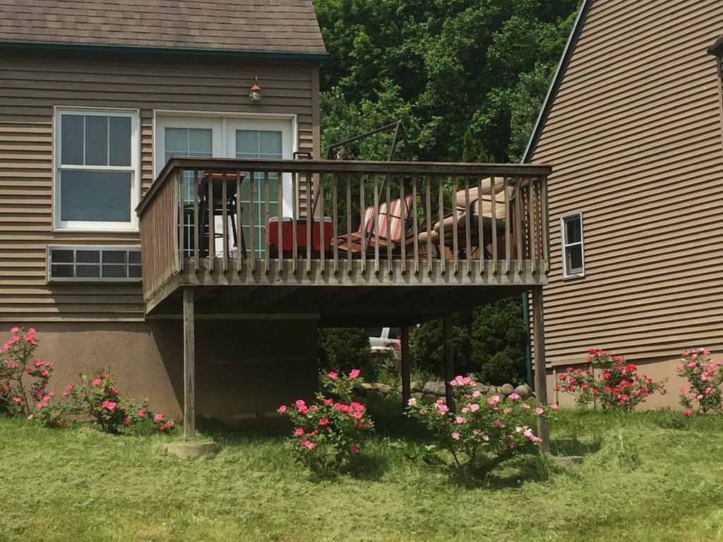 Spruce Hill Inn & Cottages Mansfield Esterno foto