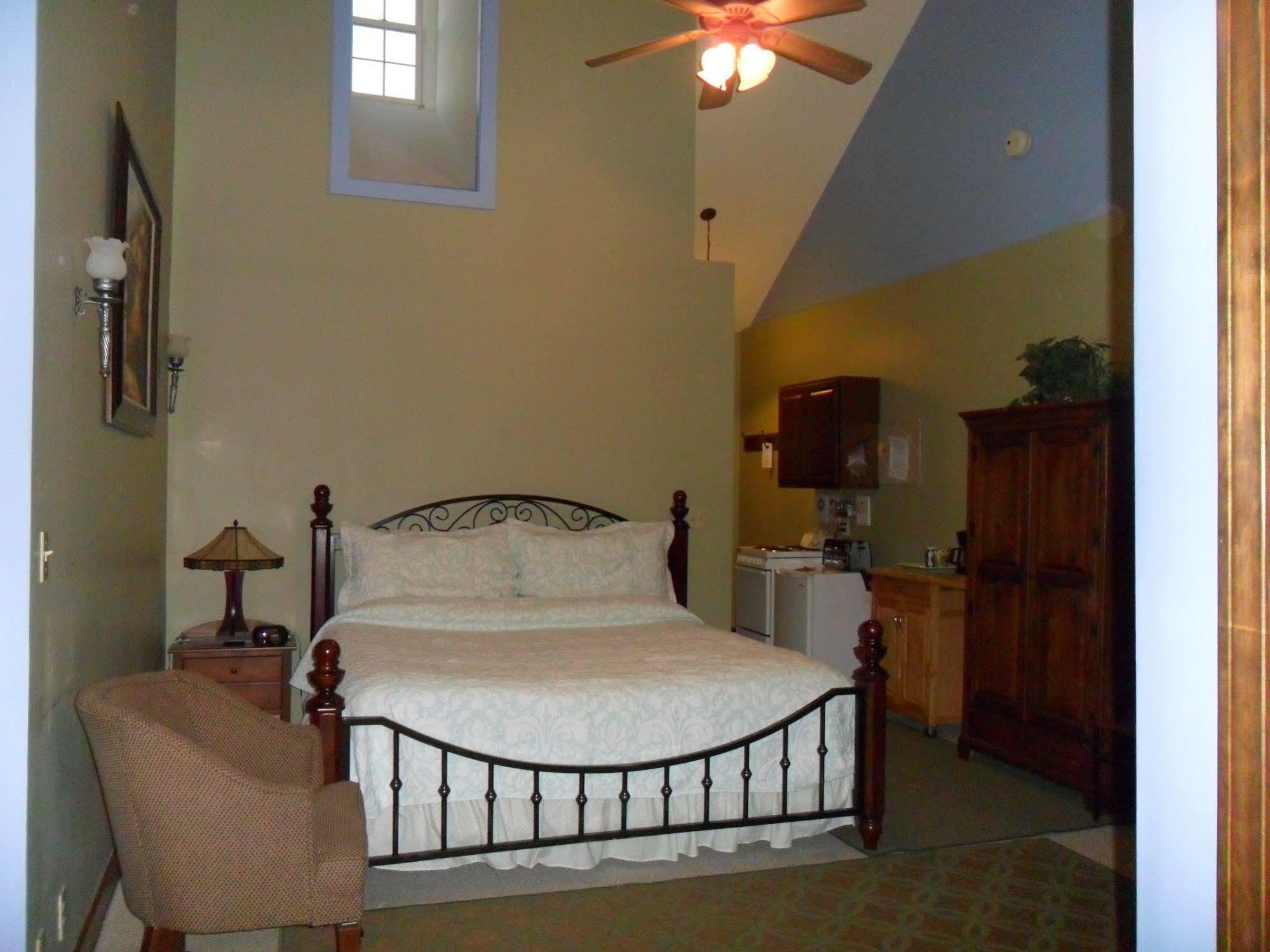 Spruce Hill Inn & Cottages Mansfield Esterno foto